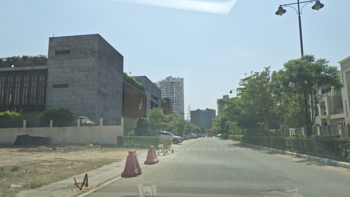 Connectedlocation-trehanfloorssec70agurgaon